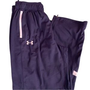 Men’s large navy/white loose UA pants.